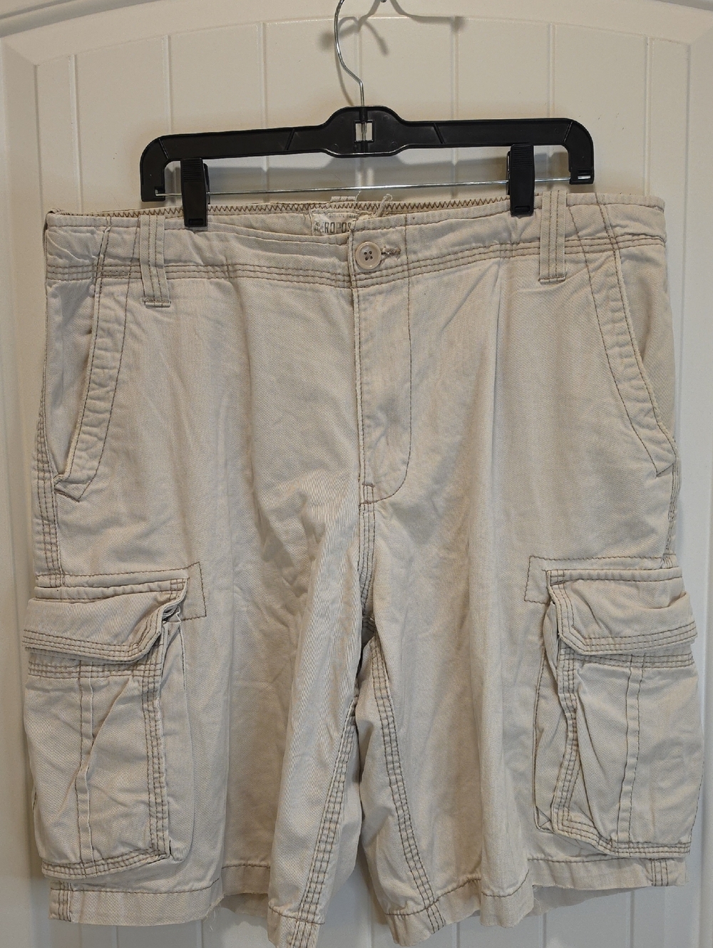 Aeorpostale Khaki Cargo Shorts Size 38